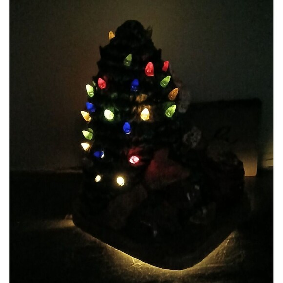 Wee Crafts Ceramic Light Up Santa & Christmas Tree Dog Cat Toys LOOK WHO'S HERE! - Picture 8 of 15